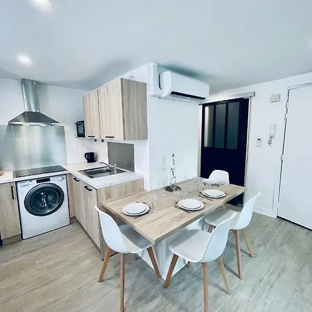 * Adelaide * Opera * * Виши