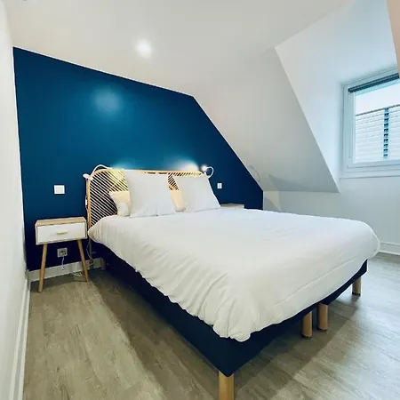 * Adelaide * Opera * شقة فيشي