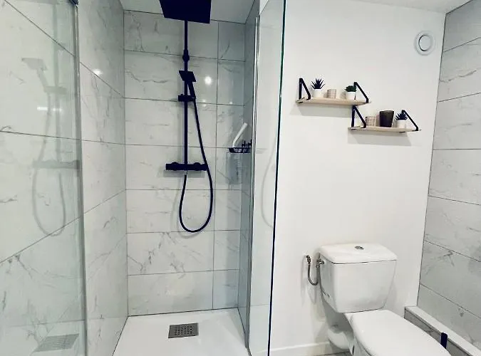 * Adelaide * Opera * Apartament Vichy