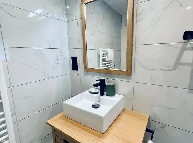 * Adelaide * Opera * Apartament *